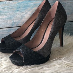Vince Camuto heels 6 1/2